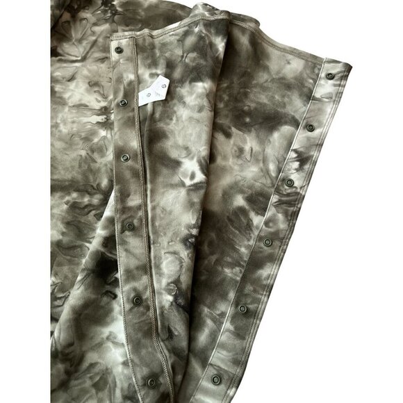 Lululemon Customizable Snap Scarf Diamond Dye Olive Green NWT Soft Stretch Wrap - Picture 6 of 9